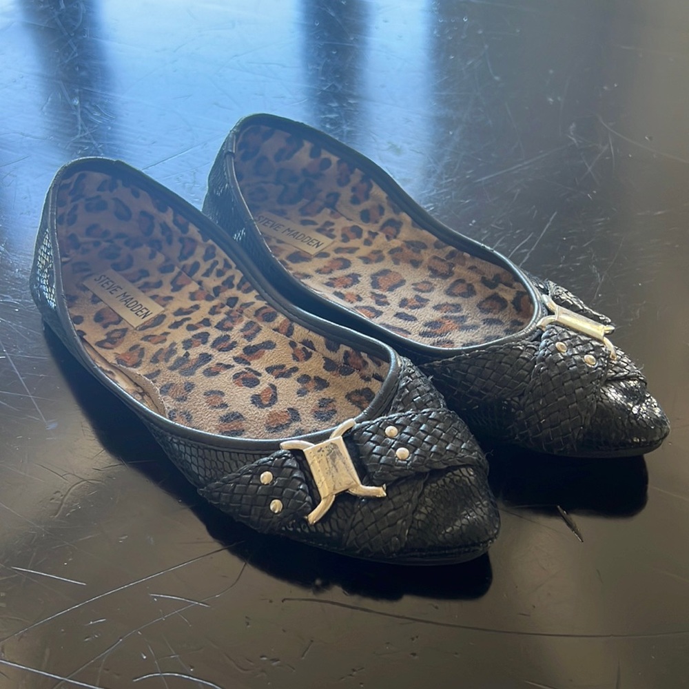 Steve Madden Snake Skin Flats Size 8